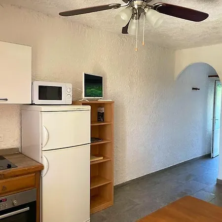 A 23 M² Avec Terrasse Priveec Apartment Linguizzetta