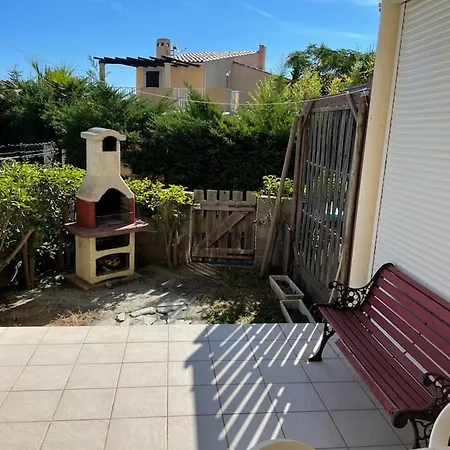 A 23 M² Avec Terrasse Priveec Apartment Linguizzetta